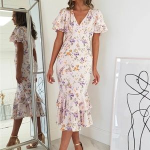 Never worn in perfect condition